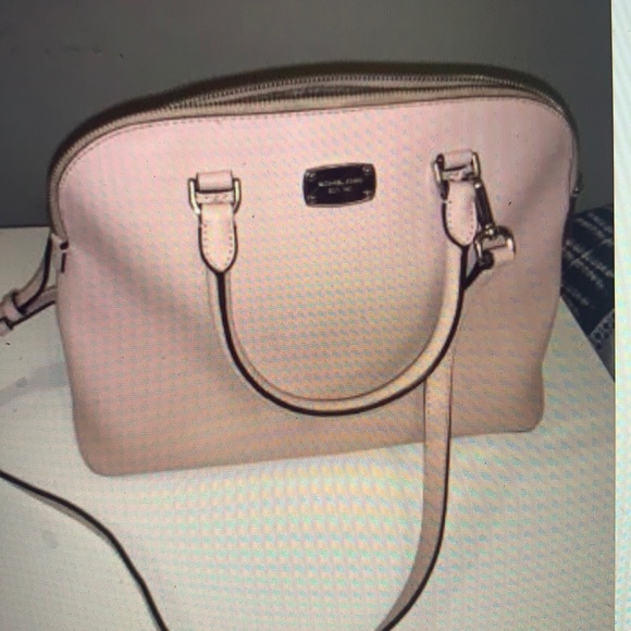 Michael Kors Handbags - Mk pink purse